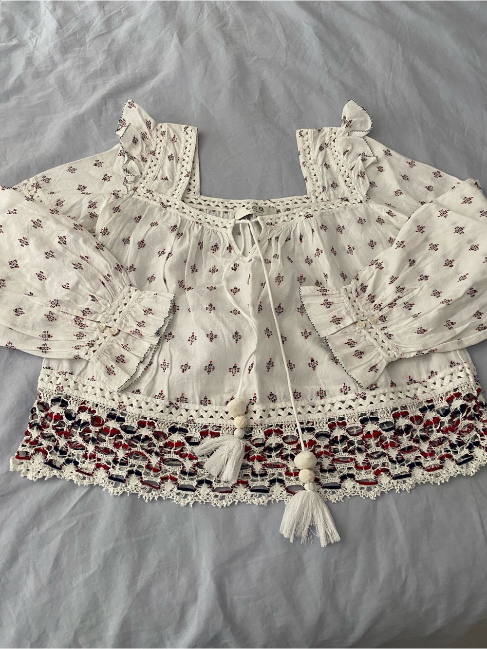 Sea New York white Peasant Blouse with Red/navy Accent